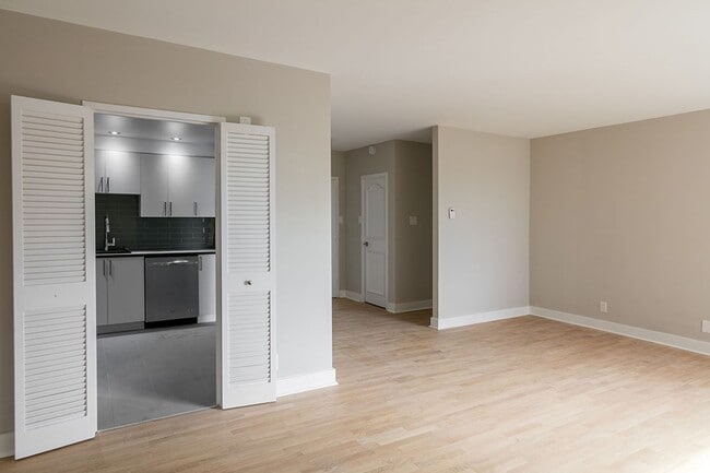 Photo du bâtiment - 4555 Av. Bonavista