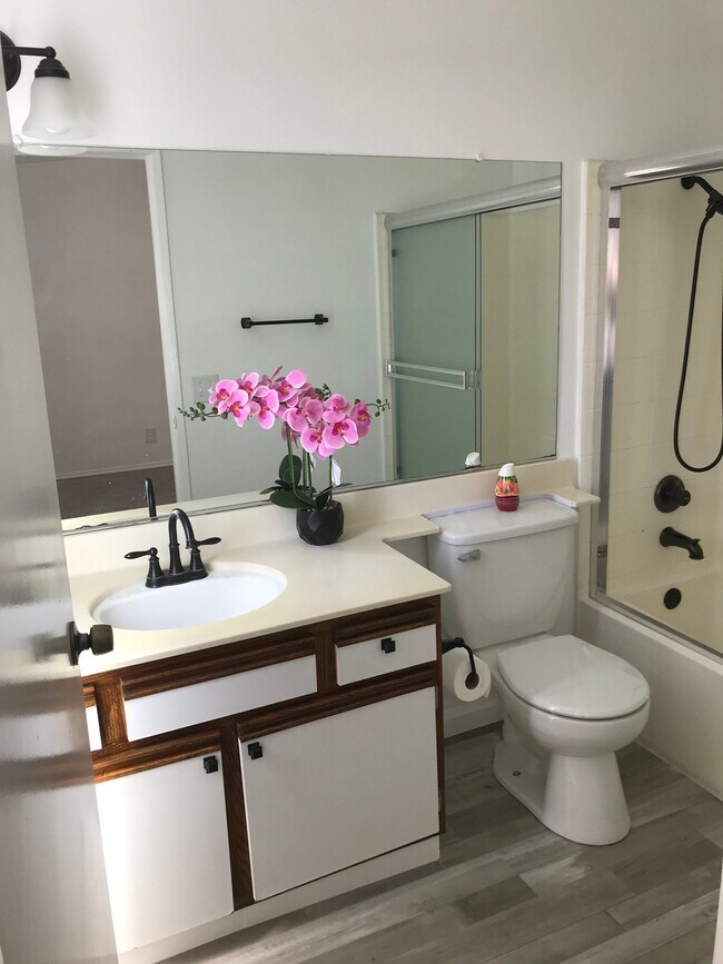 Foto del edificio - 11377 Osborne Pl