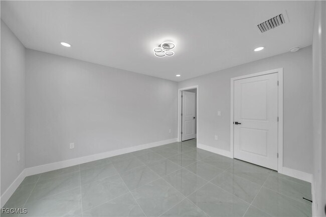 Foto del edificio - 922 Macy St E