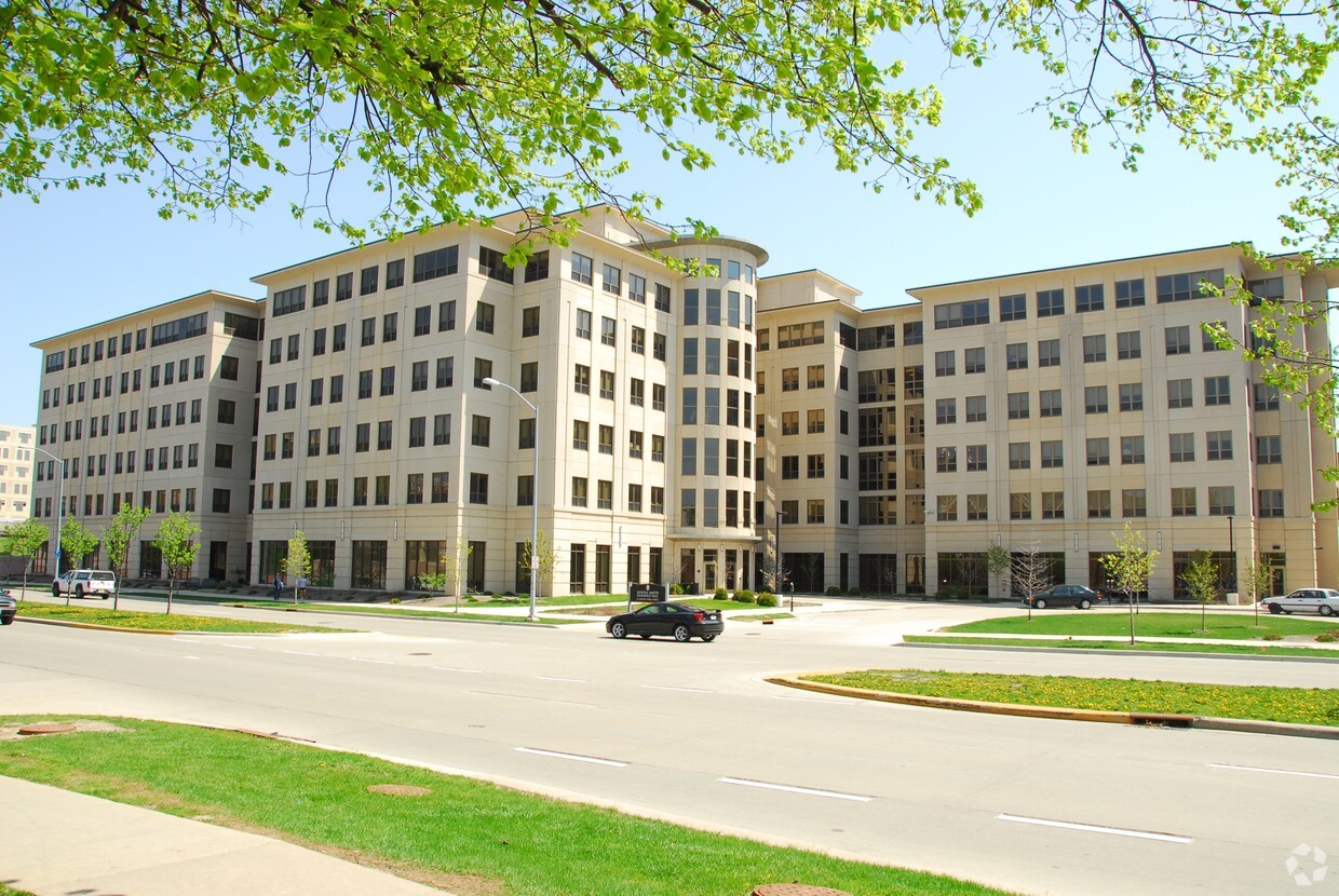 Smith Hall - Apartments in Madison, WI | Apartments.com