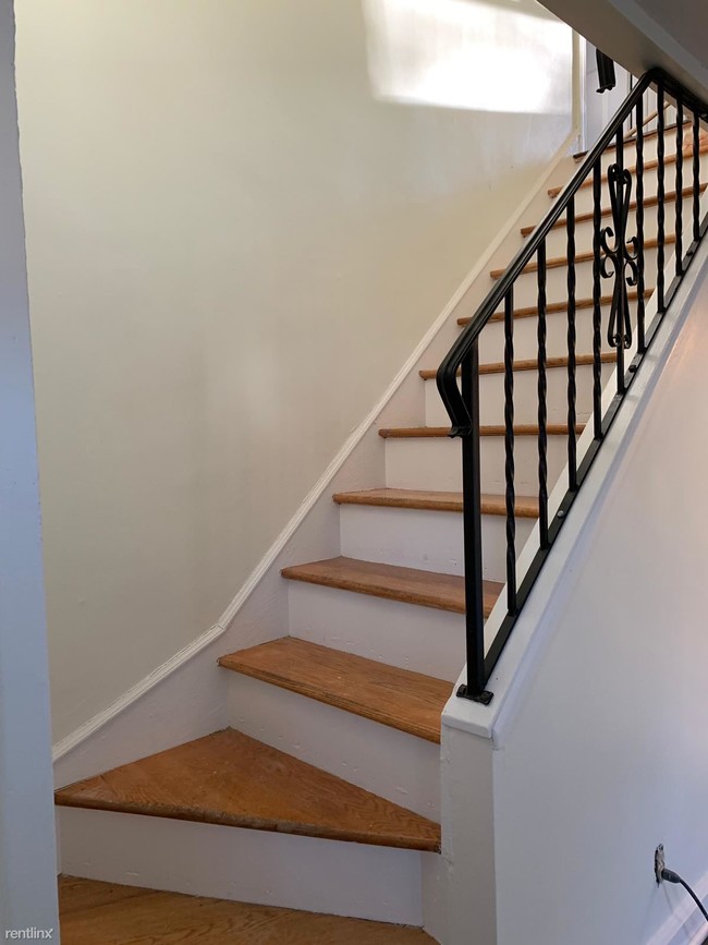 Building Photo - 4 br, 2 bath House - 25 Greenhill Ter