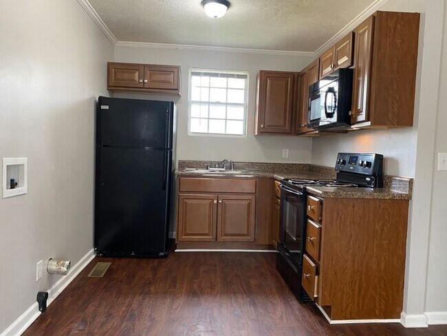 Foto del edificio - Cute Renovated 2 Bedroom Duplex in East Nashville!