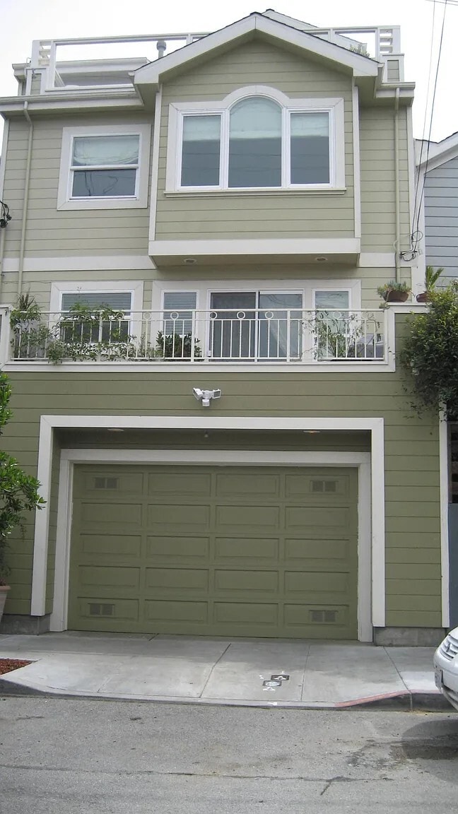 Building Photo - 119 Peralta Ave