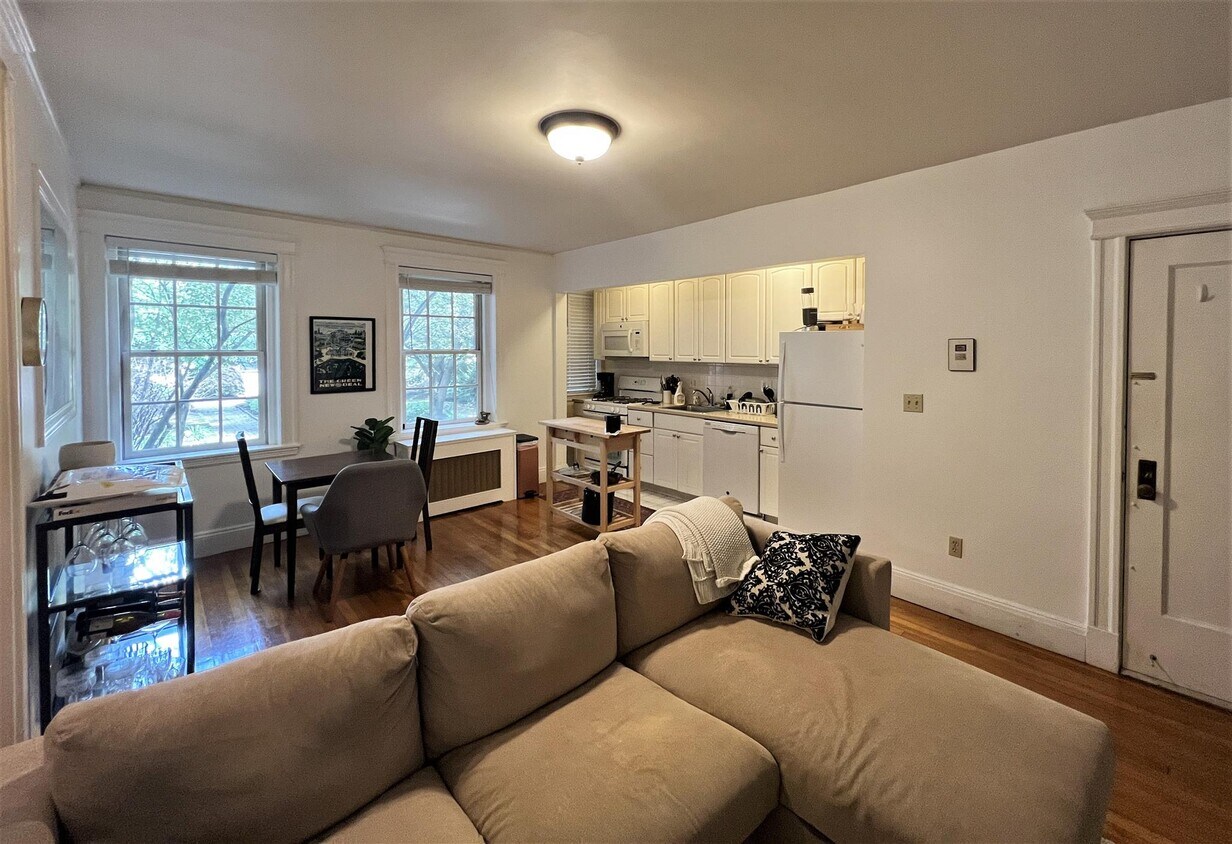 Foto principal - 852 Massachusetts Ave