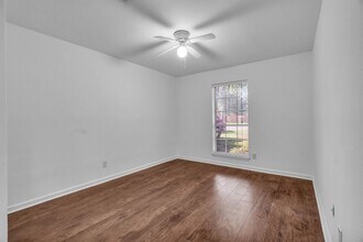 Building Photo - 5306 Town Park Blvd