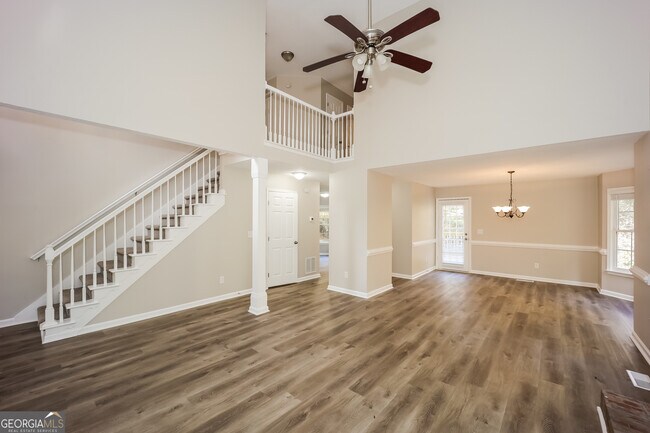 Foto del edificio - 130 Butterfield Ln