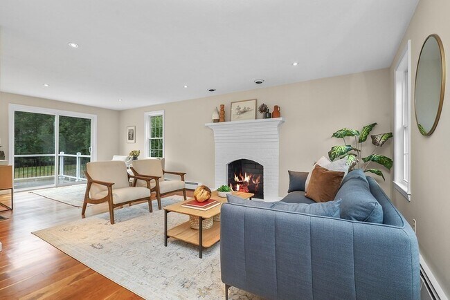 Foto del edificio - 94 Hudson Rd