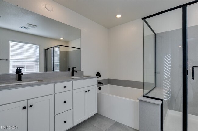 Building Photo - 3723 Trancoso Ave