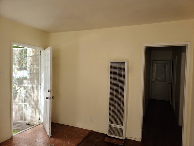 Building Photo - 5224 Tilden Ave