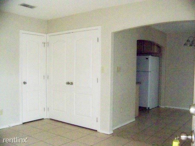 Building Photo - 1710 Stone Dr
