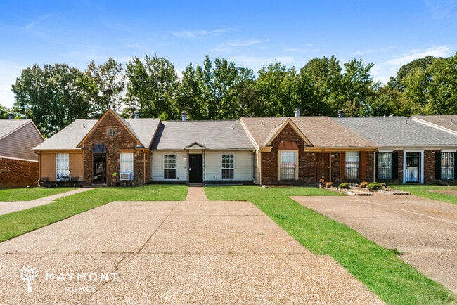 Building Photo - 2815 W Hickory Bluff