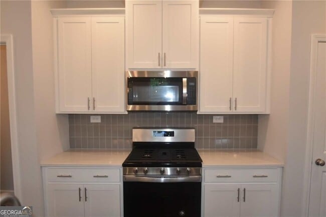 Building Photo - 313 Niles Ct