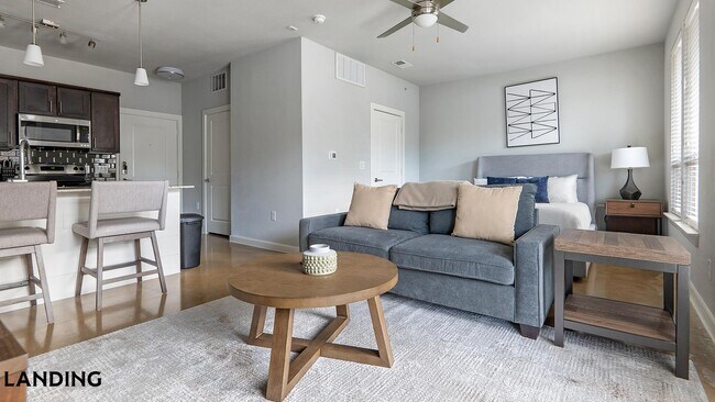 Foto del edificio - 4300 Cromwell Dr