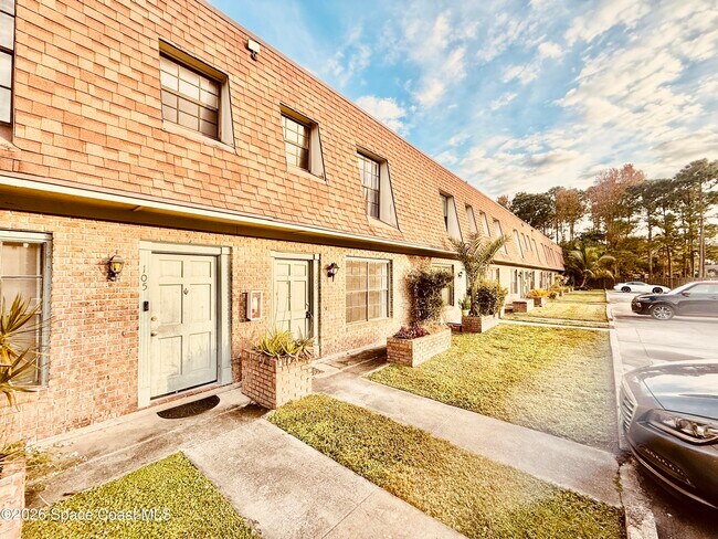 Foto del edificio - 1301 Arlington Ln NE