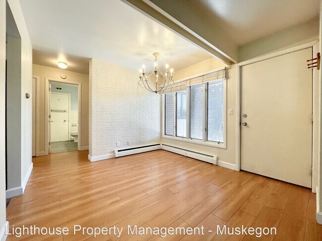 Foto del edificio - 2 br, 1 bath House - 815 S. Despelder #9