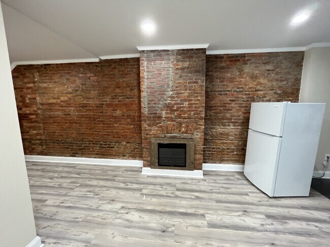 Foto del edificio - 6410 Germantown Ave