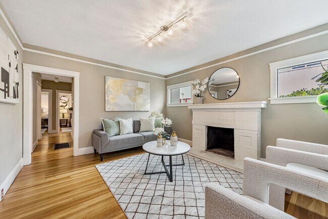 Photo - Rose garden area 3 bedroom 1 bath House