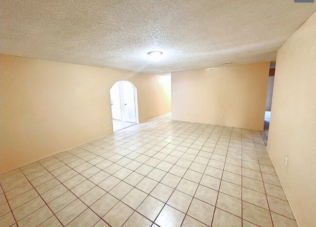 Foto del edificio - AVAILABLE SOON!