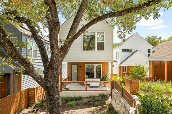 Building Photo - 3109 Aldwyche Dr