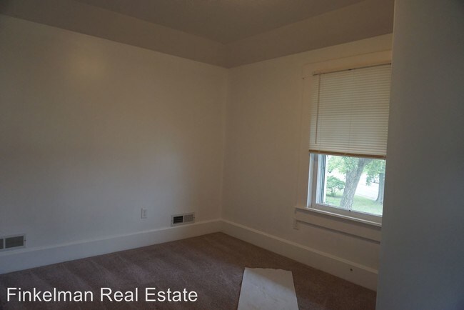 Building Photo - 1109 Nelbar St