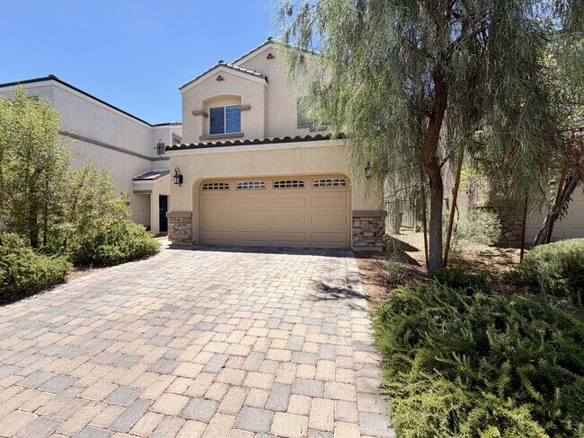 Building Photo - 3 BED 2.5 BATH 2 CAR GARAGE SINGLE FAMILY HOME W/ LOFT, BACKYARD & COMMUNITY POOL, SPA, PLAYGROUN...