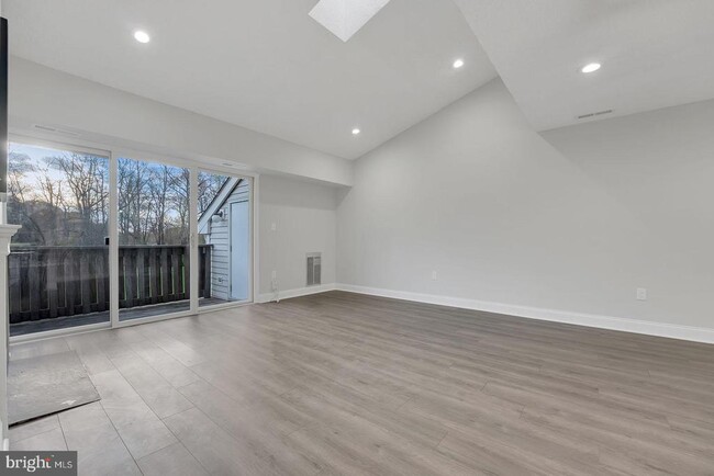 Building Photo - 1104 Aspen Dr