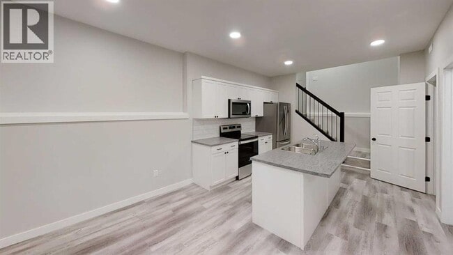 Building Photo - 13001-1104B 104B St