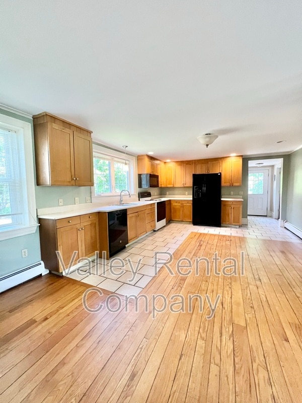Foto del edificio - 122 Old Amherst Rd