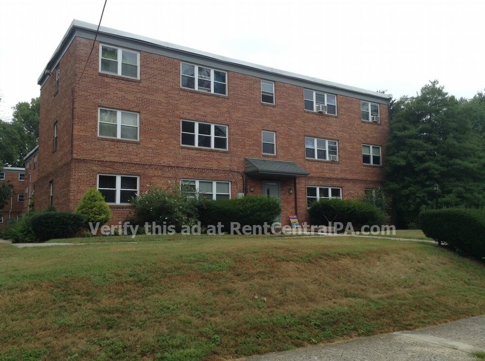 Primary Photo - 400 S College St Apt 207