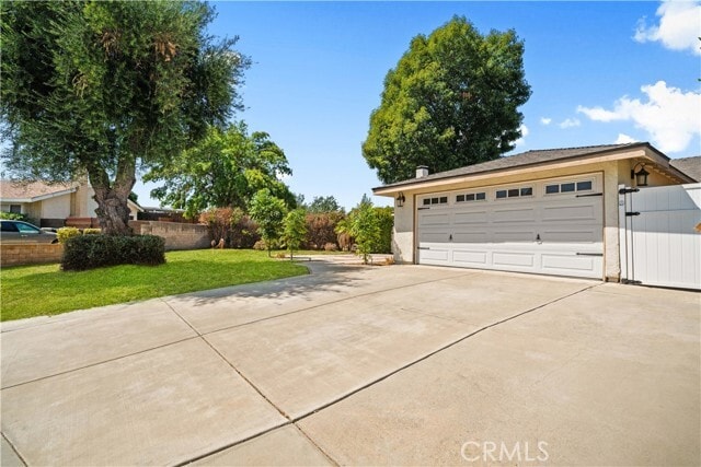 Building Photo - 15410 Elm Ln