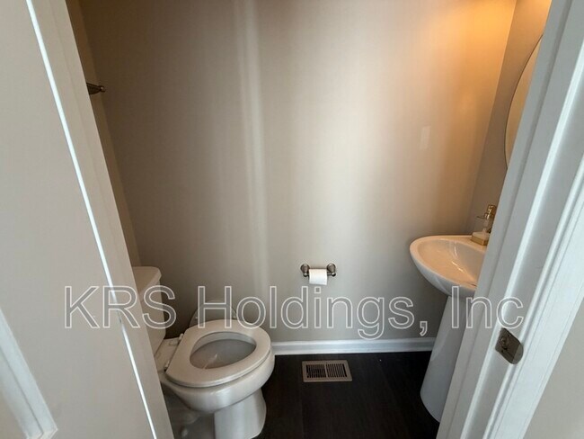 Foto del edificio - 308 Covington Dr