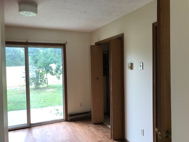Building Photo - 42 Buss Ct