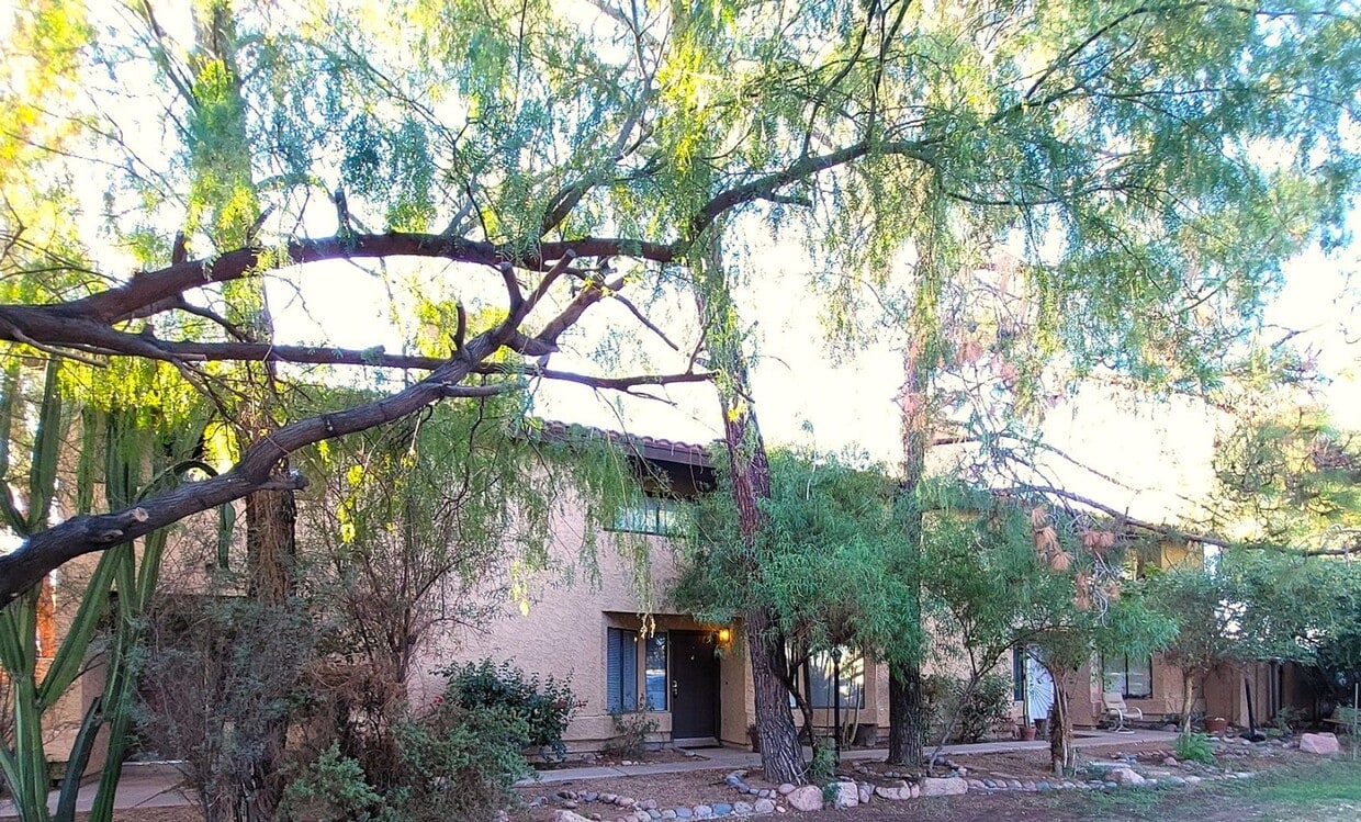 Primary Photo - AFFORDABLE TOWNHOME IN TEMPE!!