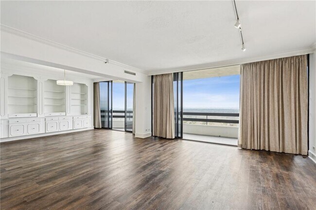 Foto del edificio - 2660 Peachtree Rd NW