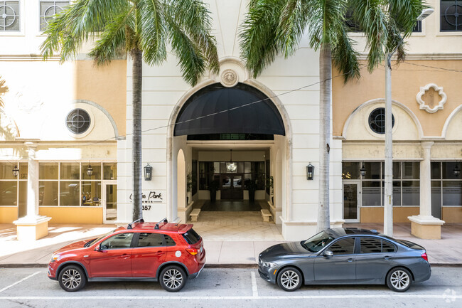 Entrada - Gables Park Tower