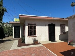 Building Photo - 608 W 49th St
