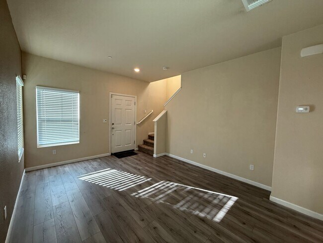 Photo - Beautiful 2-Story, 3 Bedroom, 2½ Bathroom ... House