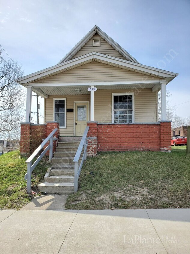 Primary Photo - Welcome to this charming 3-bedroom, 1-bath...