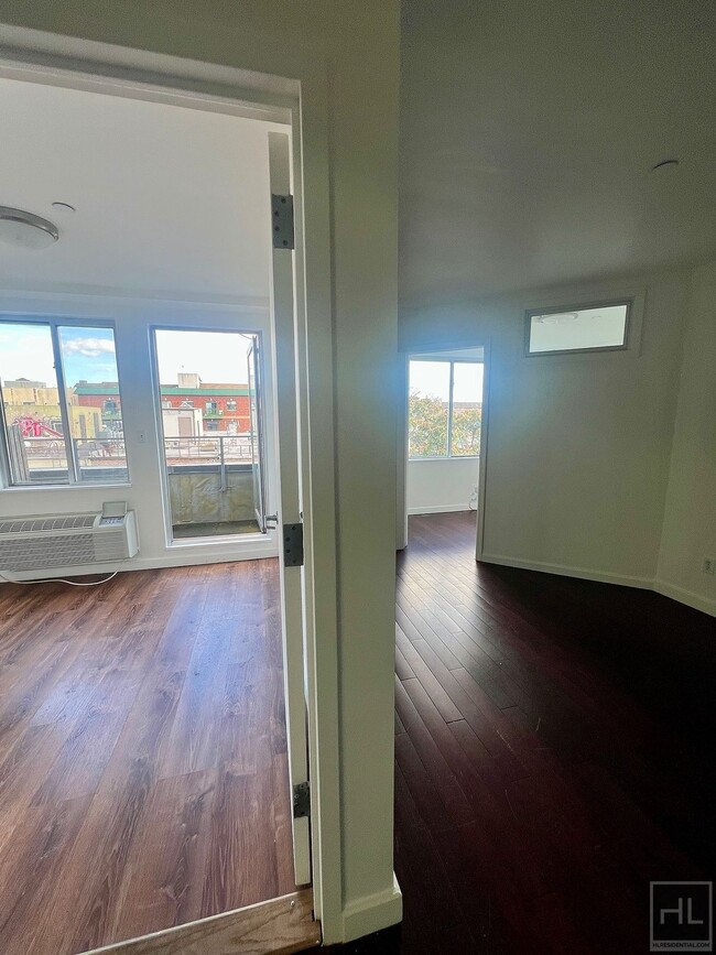 Building Photo - 2BR Penthouse w/ Balcony & Private Rooftop Terrace on Bushwick E. Williamsburg Border