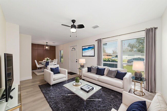 Foto del edificio - 714 E 43rd St