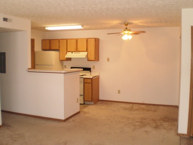 Building Photo - 4333 Emerald Lakes Blvd