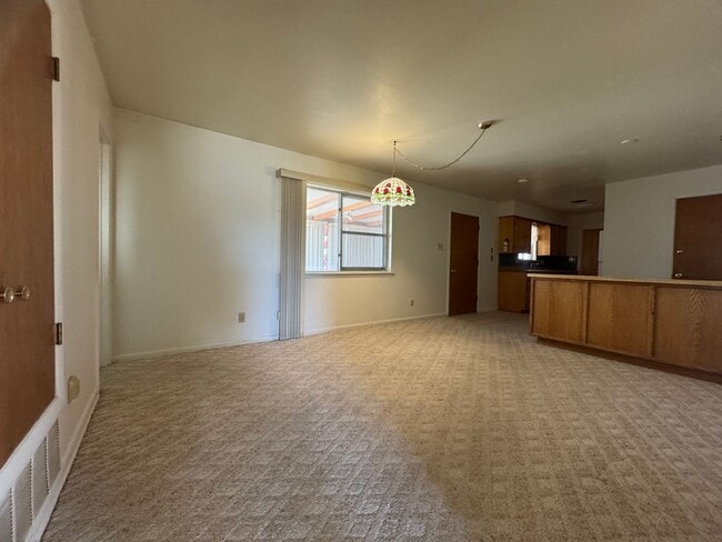 Foto del edificio - 2000 S Richardson Ave