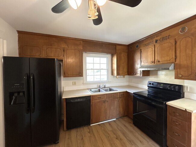 Building Photo - T.R. Lawing Property