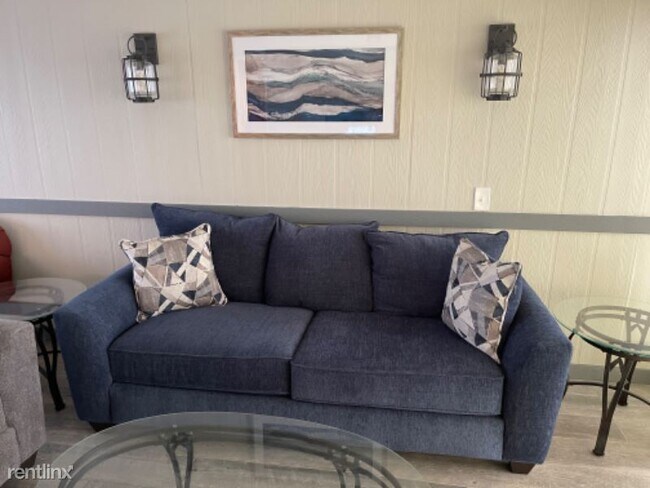 Building Photo - 2 br, 2 bath Condo - 8815 Thomas Dr 408 Un...