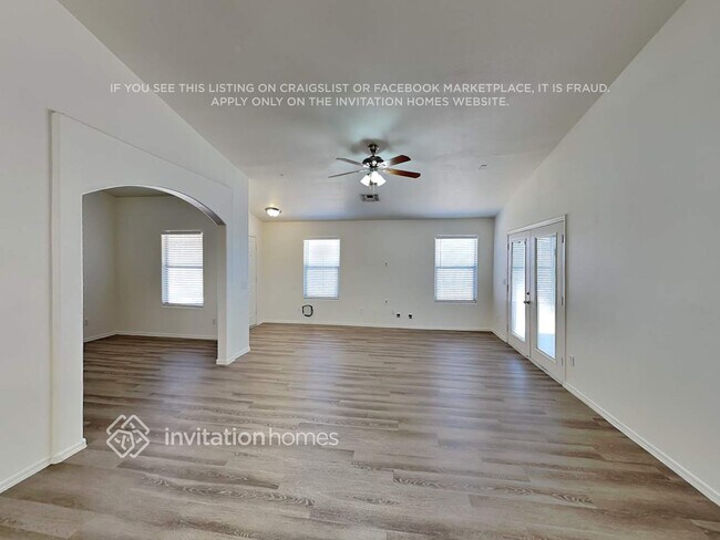 Foto del edificio - 3937 N 125th Dr