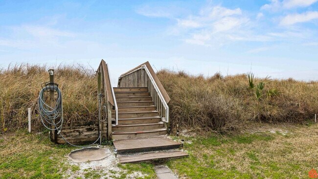 Foto del edificio - 460 Abalone Ct