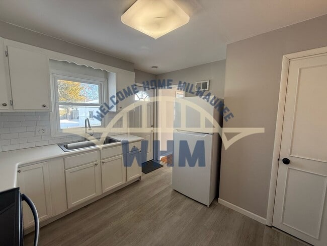 Foto del edificio - 2240 W Lawn Ave