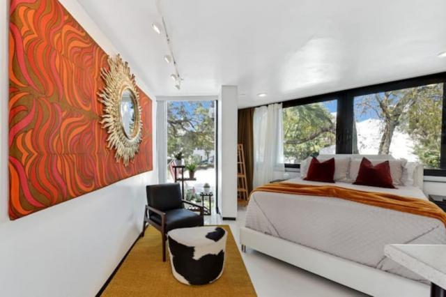 Building Photo - 1 bedroom in Fort Lauderdale FL 33301