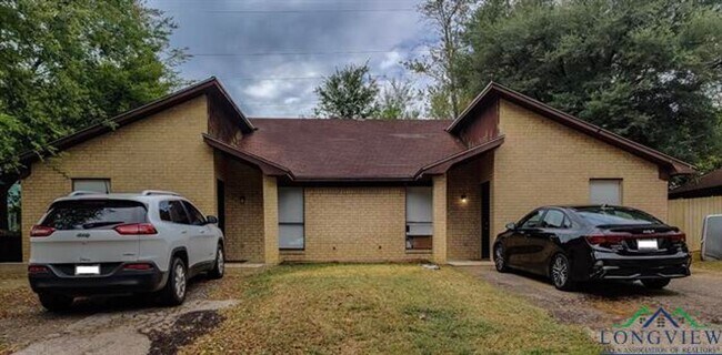 Building Photo - 902 Niblick