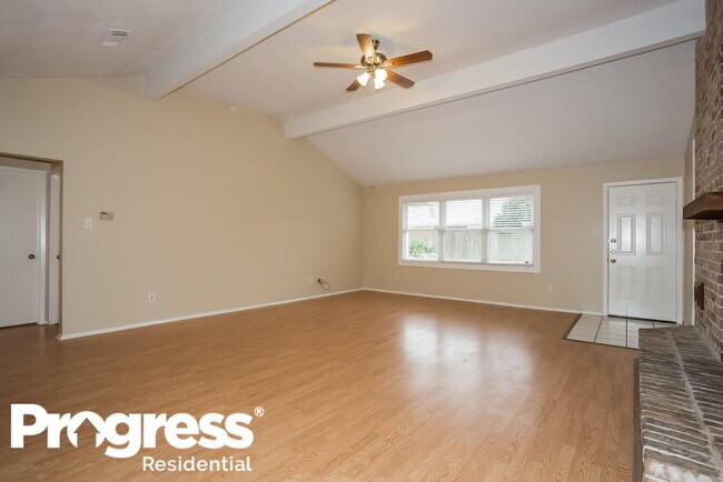 Foto del edificio - 7302 Thicket Trail Dr
